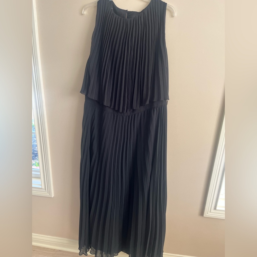 NWT-Banana Republic Black Pleated Dress, Size 18